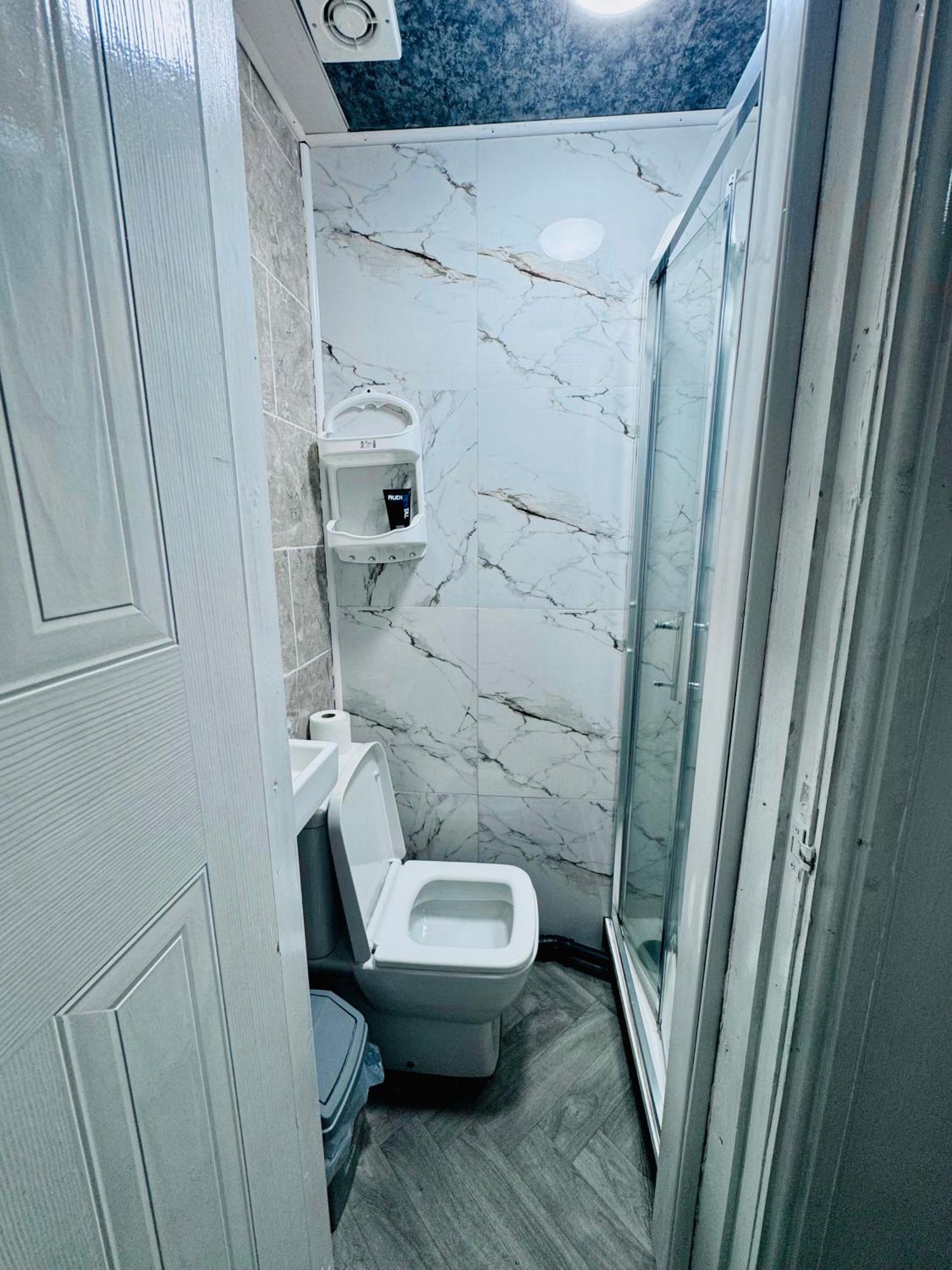 Unique Private Rooms Bolton Luaran gambar